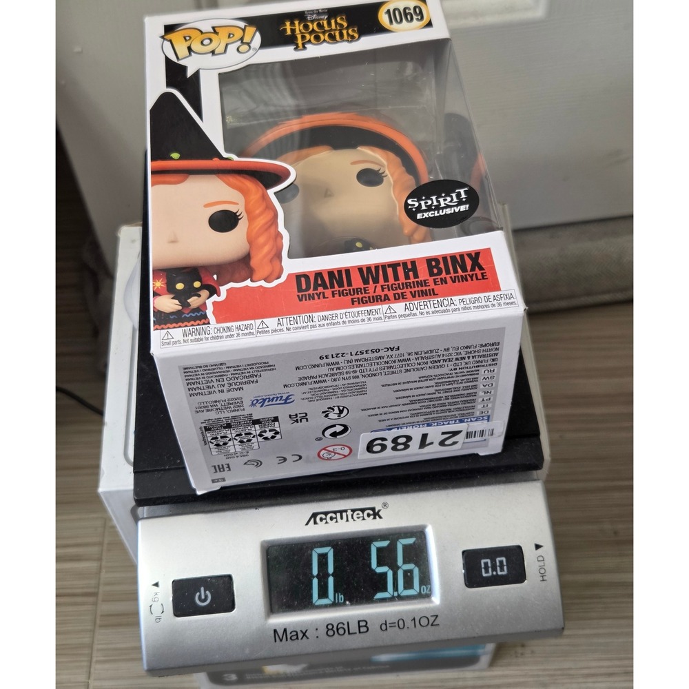 Funko POP! #1069 Hocus Pocus Dani with Binx - Picture 10 of 12